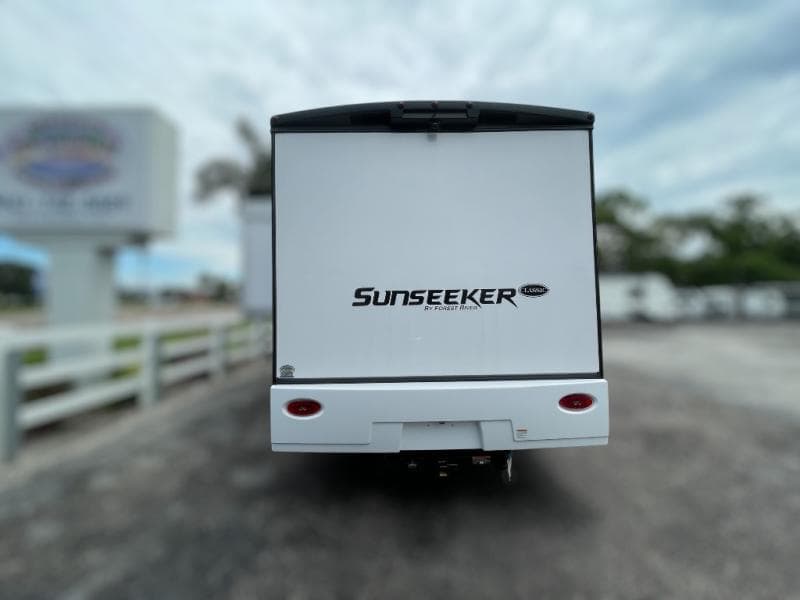 2025 Forest River 2025 Forest River Sunseeker - thumbnail 6