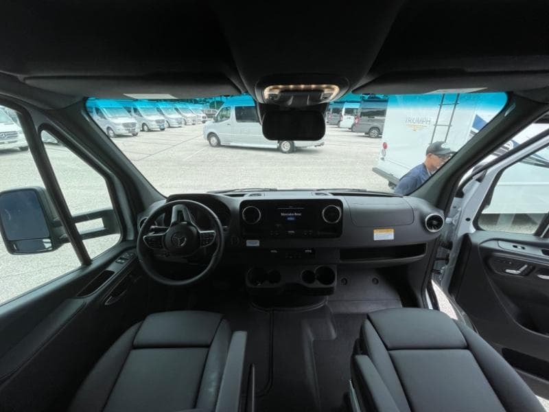 2025 Forest River 2025 Forest River Forester - thumbnail 12