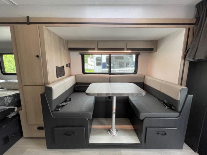 2025 Forest River 2025 Forest River Forester - thumbnail 13