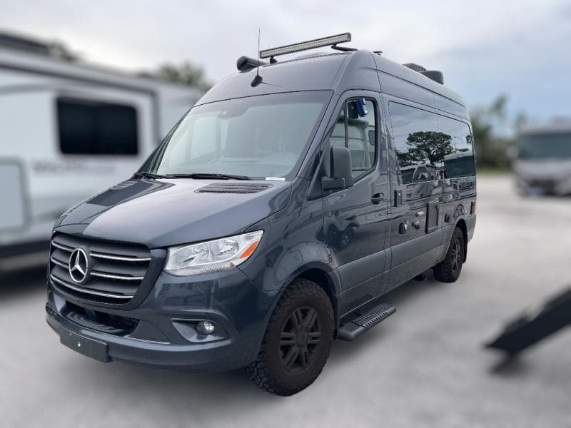 2023 Thor Motor Coach 2023 Thor Motor Coach Sanctuary - thumbnail 4