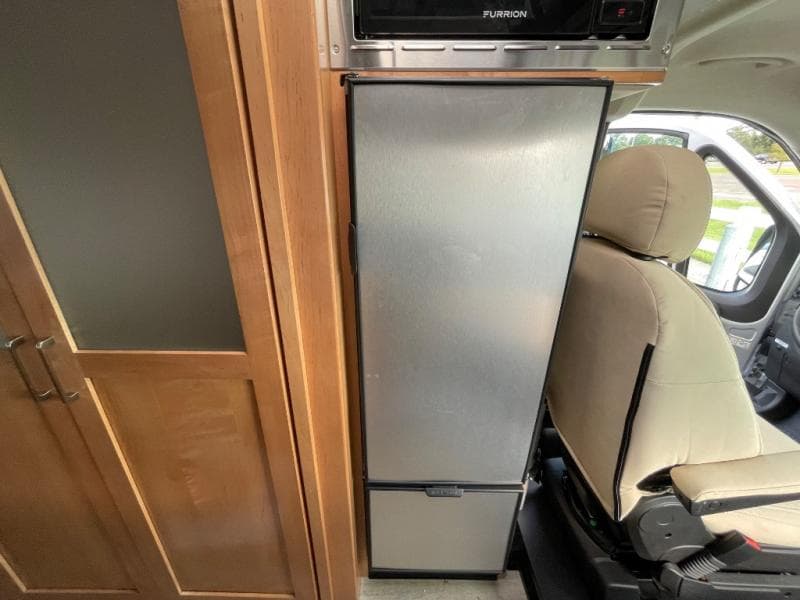 2025 Coachmen 2025 Coachmen Nova - thumbnail 19