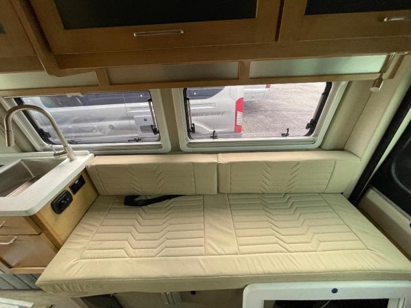 2025 Coachmen 2025 Coachmen Nova - thumbnail 26