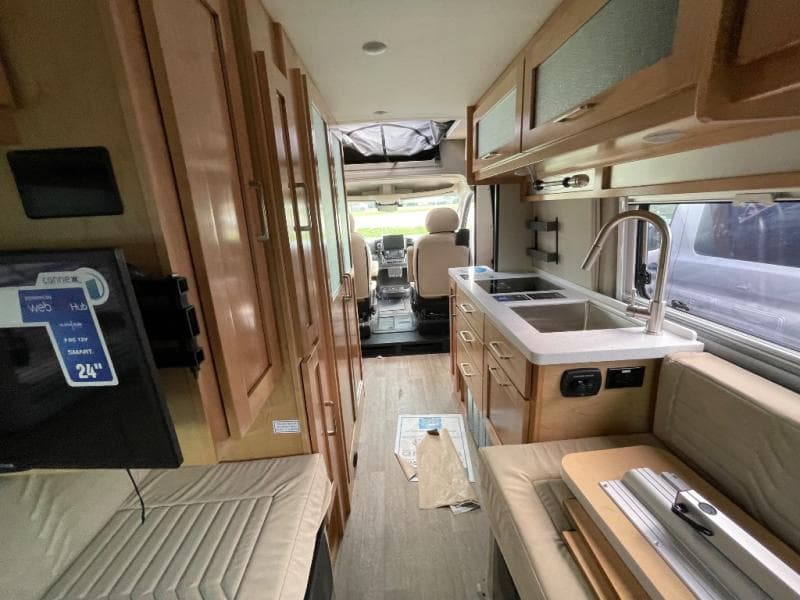 2025 Coachmen 2025 Coachmen Nova - thumbnail 30