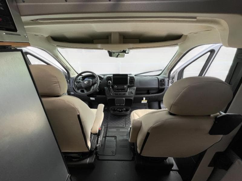 2025 Coachmen 2025 Coachmen Nova - thumbnail 10