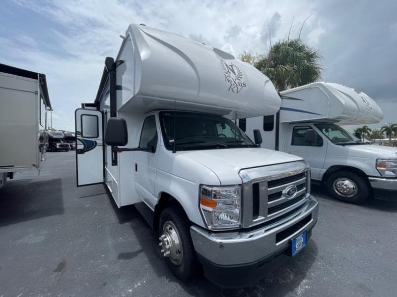 2025 Nexus RV Triumph 32T