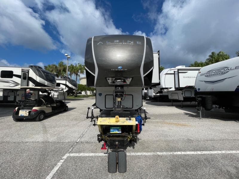 2025 Keystone RV 2025 Keystone RV Alpine Avalanche Edition - thumbnail 3