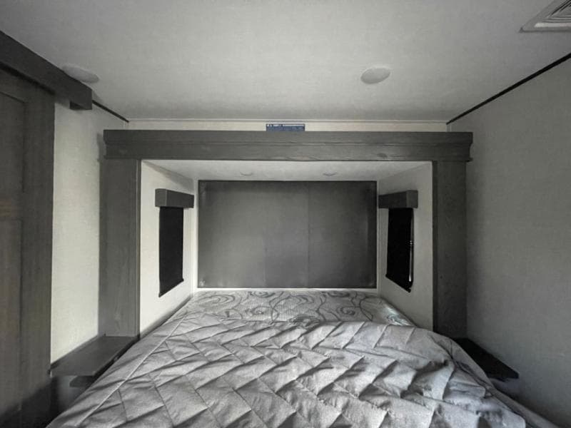 2025 Keystone RV 2025 Keystone RV Alpine Avalanche Edition - thumbnail 21