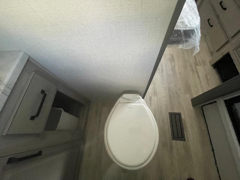 2025 Keystone RV 2025 Keystone RV Alpine Avalanche Edition - thumbnail 26