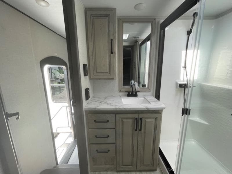 2025 Keystone RV 2025 Keystone RV Alpine Avalanche Edition - thumbnail 32