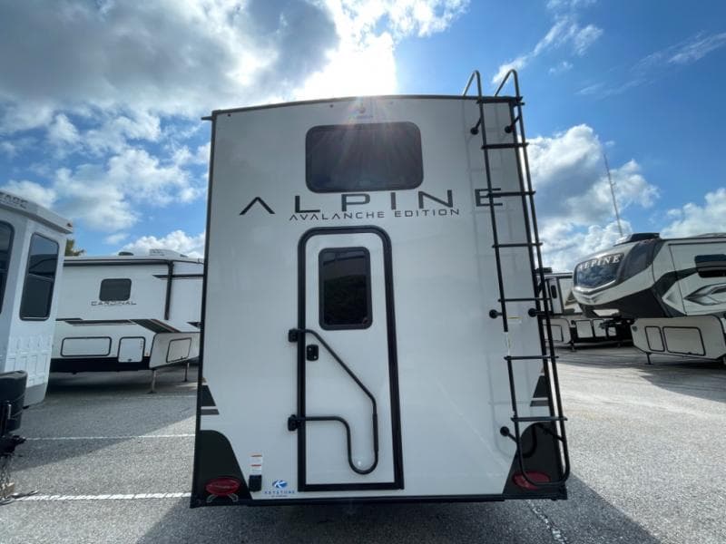 2025 Keystone RV 2025 Keystone RV Alpine Avalanche Edition - thumbnail 6