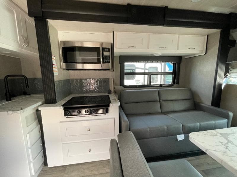 2025 Nexus RV 2025 Nexus RV Triumph - thumbnail 18