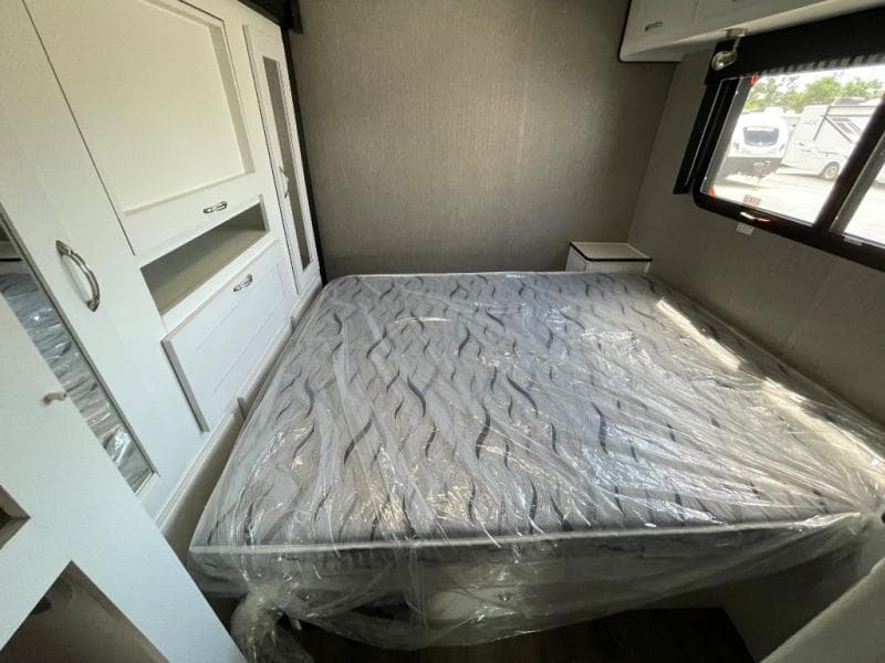 2025 Nexus RV 2025 Nexus RV Triumph - thumbnail 34