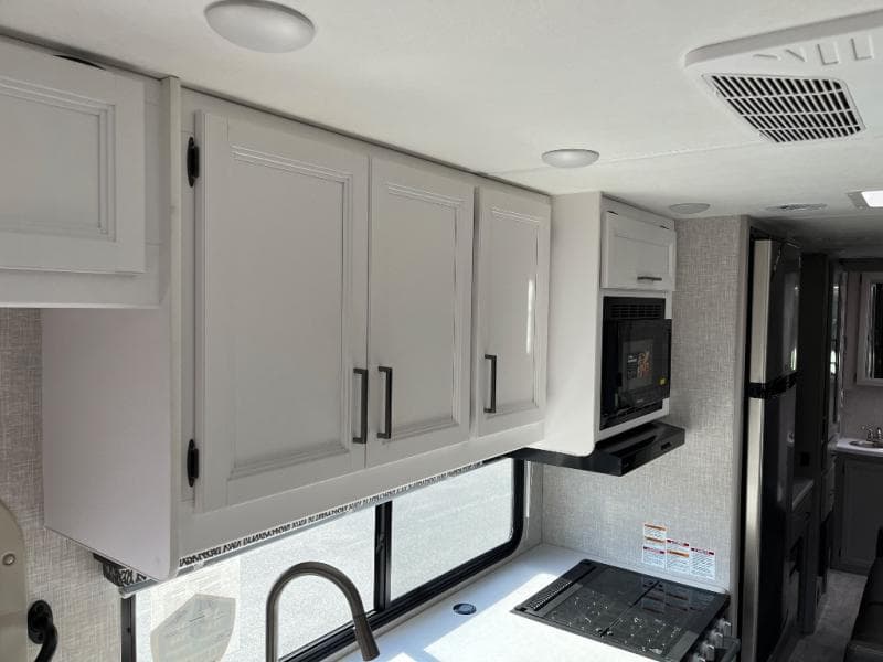 2025 Thor Motor Coach 2025 Thor Motor Coach Quantum - thumbnail 33