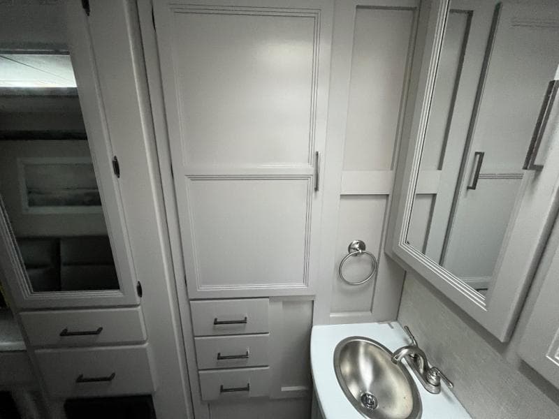 2025 Thor Motor Coach 2025 Thor Motor Coach Quantum - thumbnail 48