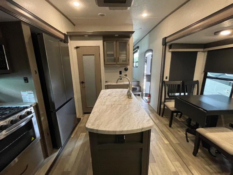 2023 Coachmen 2023 Coachmen Chaparral - thumbnail 22