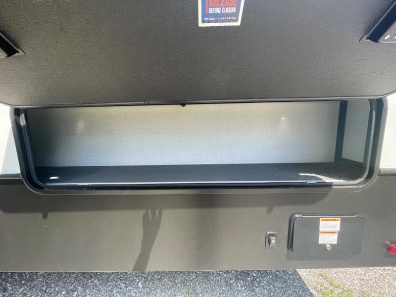 2025 Keystone RV 2025 Keystone RV Alpine - thumbnail 7