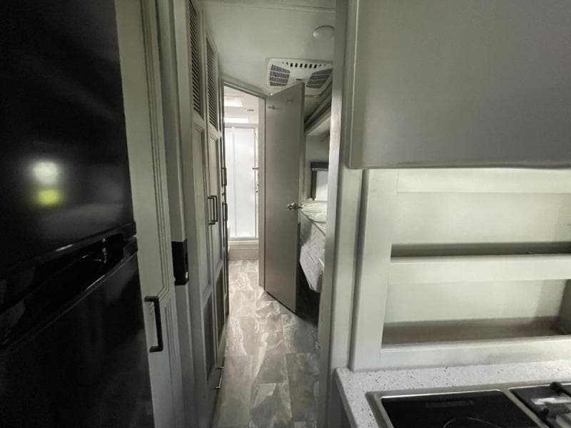 2024 Thor Motor Coach 2024 Thor Motor Coach Quantum - thumbnail 14