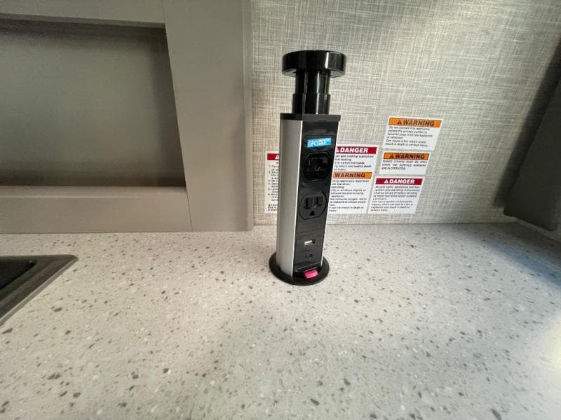 2024 Thor Motor Coach 2024 Thor Motor Coach Quantum - thumbnail 23