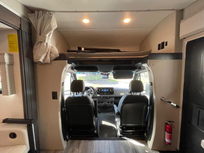 2025 Fleetwood RV 2025 Fleetwood RV Insight - thumbnail 11