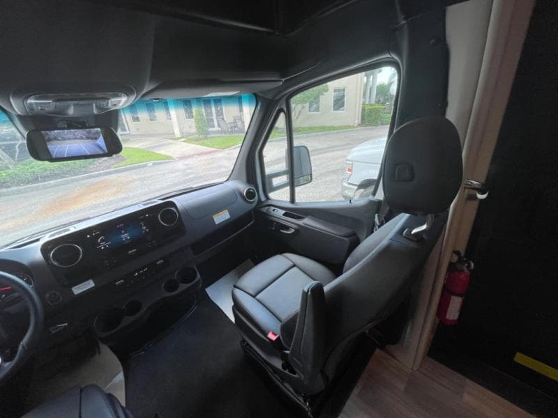 2025 Fleetwood RV 2025 Fleetwood RV Insight - thumbnail 15