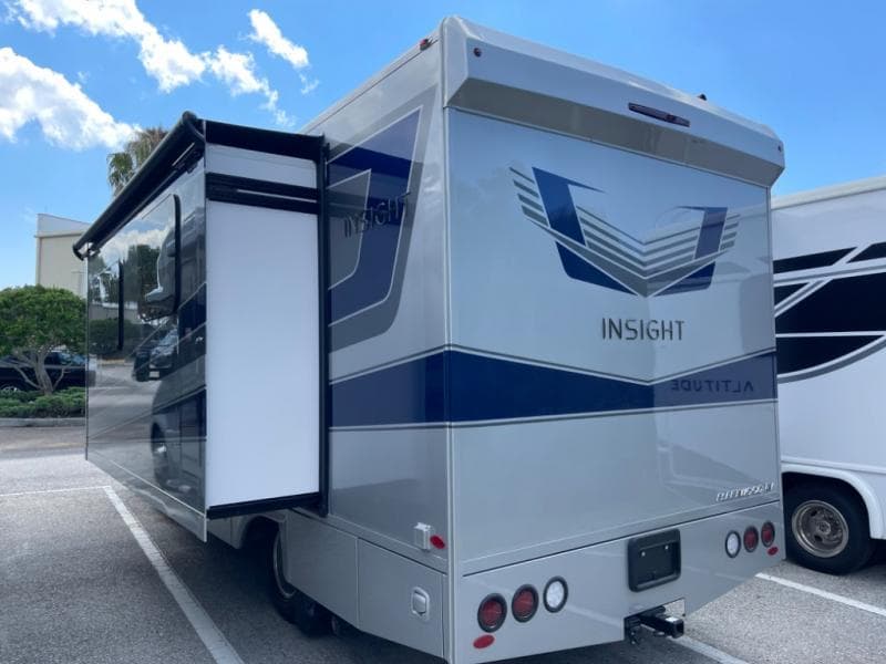 2025 Fleetwood RV 2025 Fleetwood RV Insight - thumbnail 6