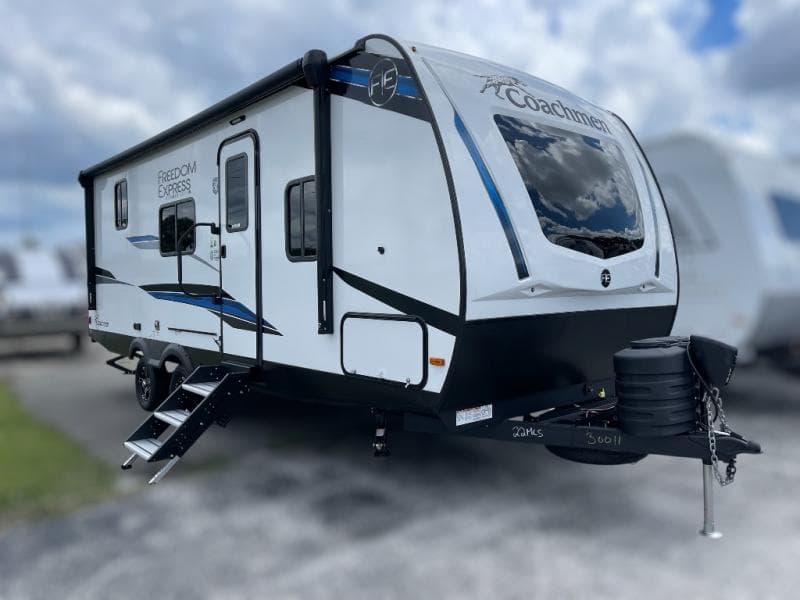 2025 Coachmen Freedom Express Ultra Lite 22MLS
