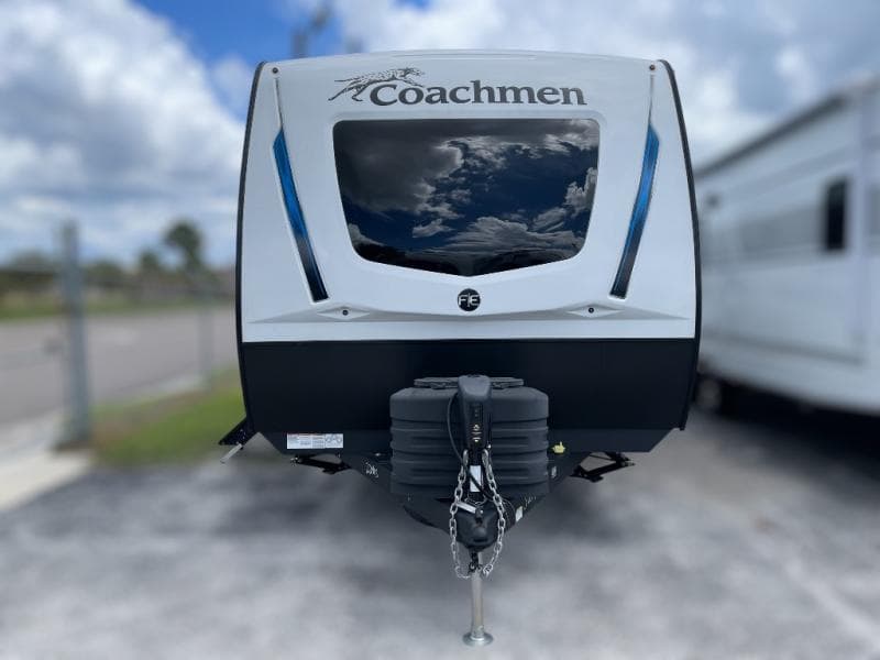 2025 Coachmen 2025 Coachmen Freedom Express Ultra Lite - thumbnail 2
