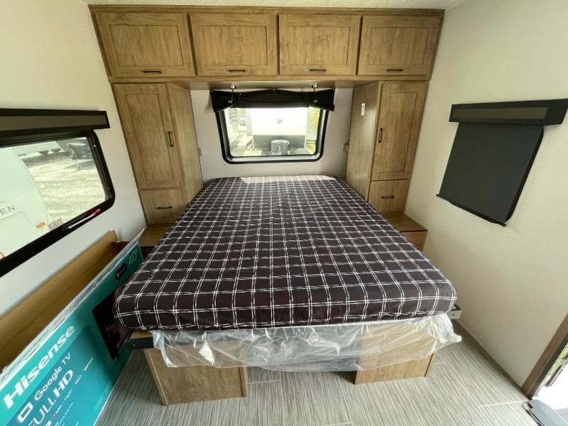 2025 Coachmen 2025 Coachmen Freedom Express Ultra Lite - thumbnail 20