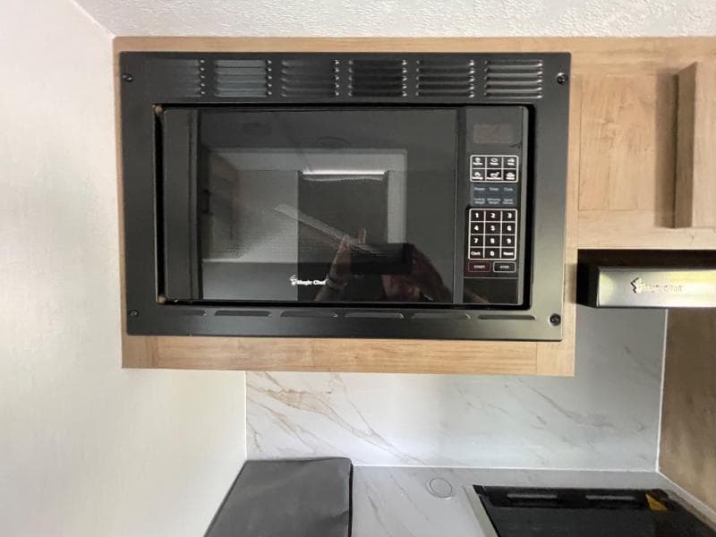 2025 Coachmen 2025 Coachmen Freedom Express Ultra Lite - thumbnail 28