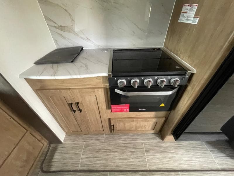 2025 Coachmen 2025 Coachmen Freedom Express Ultra Lite - thumbnail 29