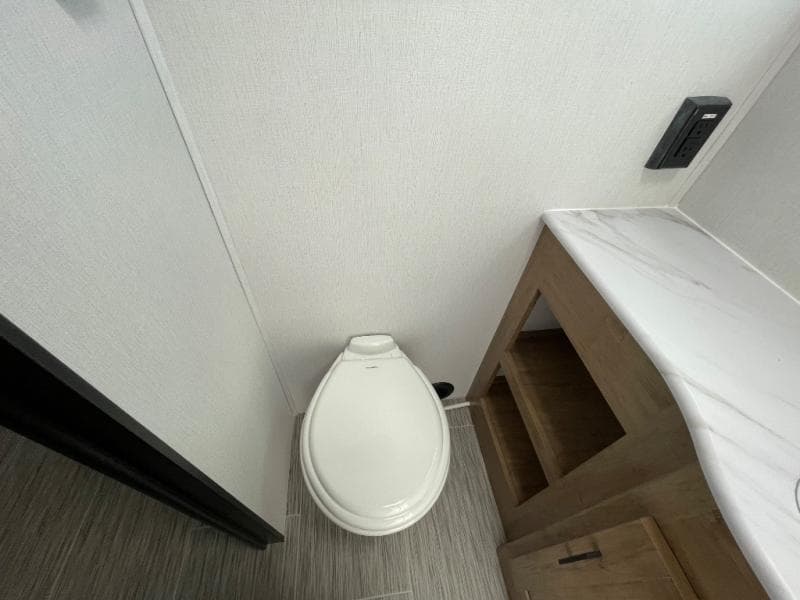 2025 Coachmen 2025 Coachmen Freedom Express Ultra Lite - thumbnail 38