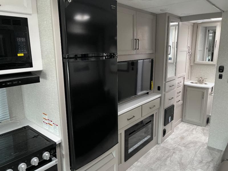 2025 Thor Motor Coach 2025 Thor Motor Coach Quantum - thumbnail 22