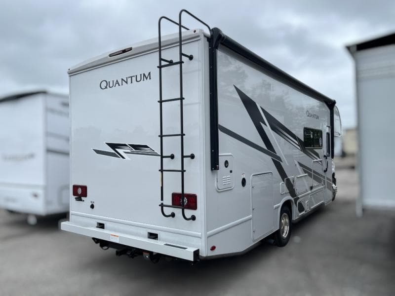 2025 Thor Motor Coach 2025 Thor Motor Coach Quantum - thumbnail 8
