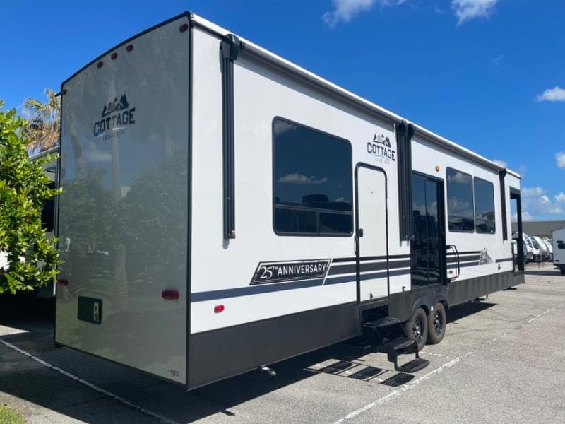 2024 Cedar Creek 2024 Cedar Creek Cottage - thumbnail 5