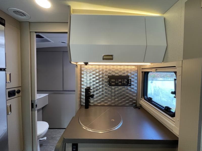 2025 Winnebago 2025 Winnebago View - thumbnail 19