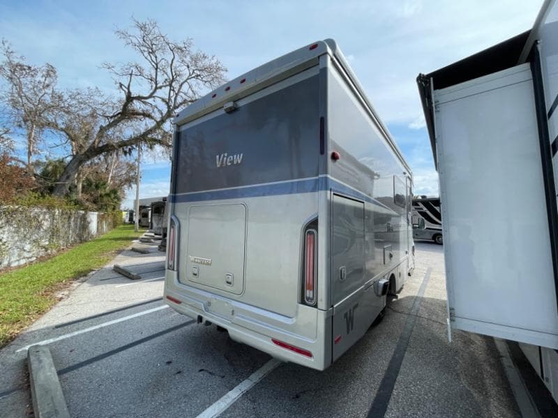 2025 Winnebago 2025 Winnebago View - thumbnail 8