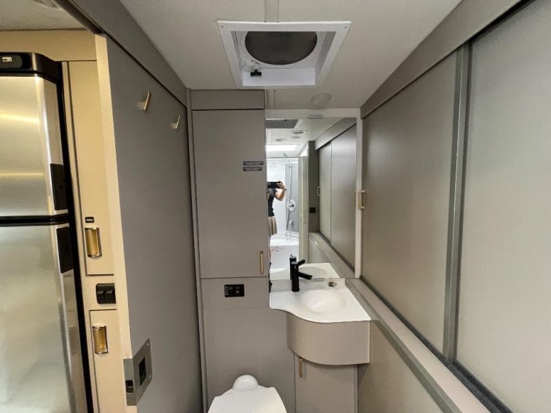 2025 Winnebago 2025 Winnebago View - thumbnail 18