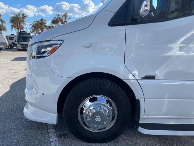 2025 Midwest Automotive Designs 2025 Midwest Automotive Designs Passage - thumbnail 4