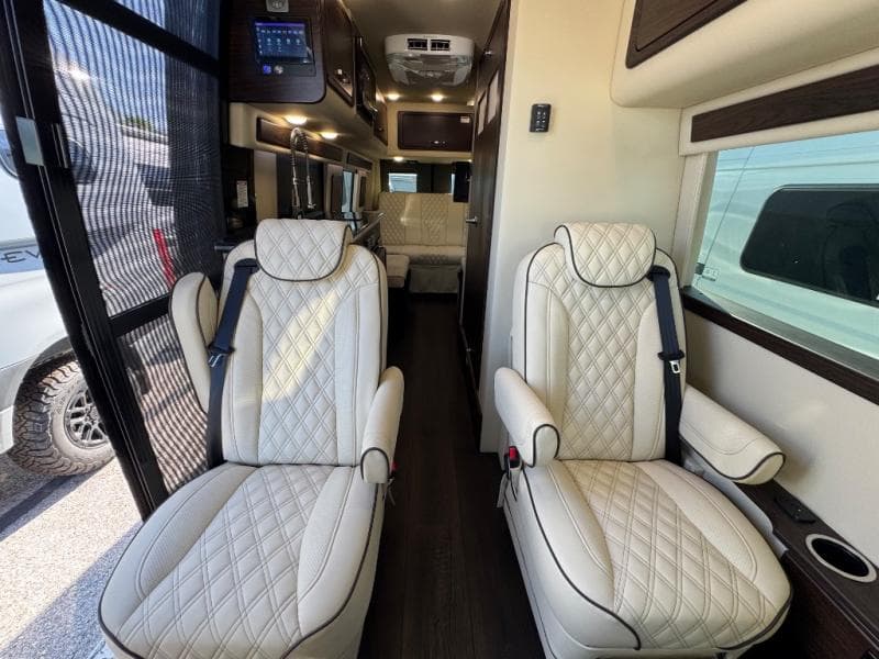 2025 Midwest Automotive Designs 2025 Midwest Automotive Designs Passage - thumbnail 9