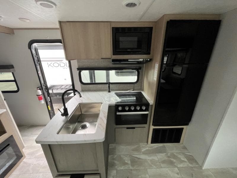 2025 Dutchmen 2025 Dutchmen Kodiak - thumbnail 16