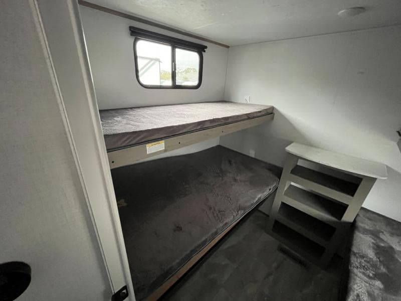 2025 Dutchmen 2025 Dutchmen Kodiak - thumbnail 32