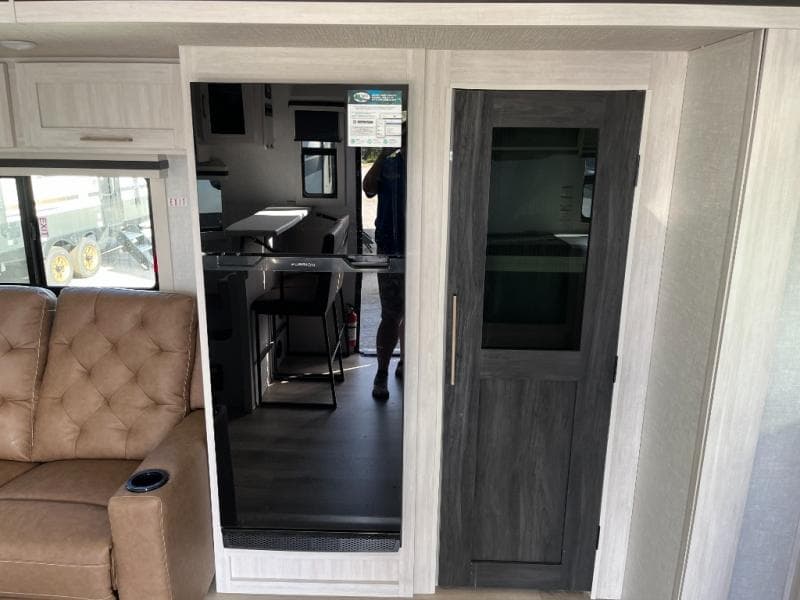 2025 Surveyor 2025 Surveyor SURVEYOR GRAND - thumbnail 12