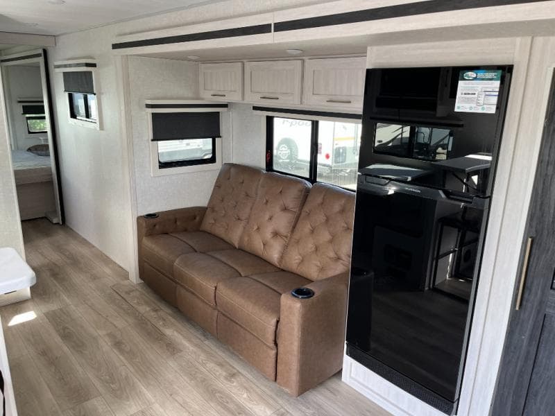 2025 Surveyor 2025 Surveyor SURVEYOR GRAND - thumbnail 19