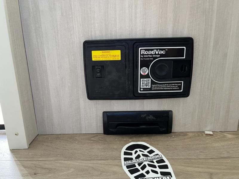 2025 Surveyor 2025 Surveyor SURVEYOR GRAND - thumbnail 21