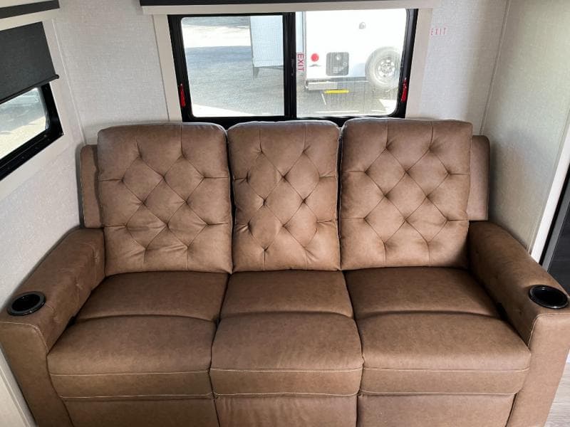 2025 Surveyor 2025 Surveyor SURVEYOR GRAND - thumbnail 25