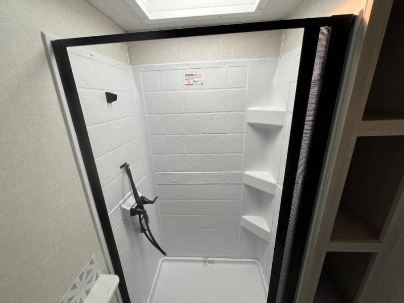 2025 Surveyor 2025 Surveyor SURVEYOR GRAND - thumbnail 31