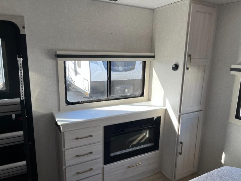 2025 Surveyor 2025 Surveyor SURVEYOR GRAND - thumbnail 33