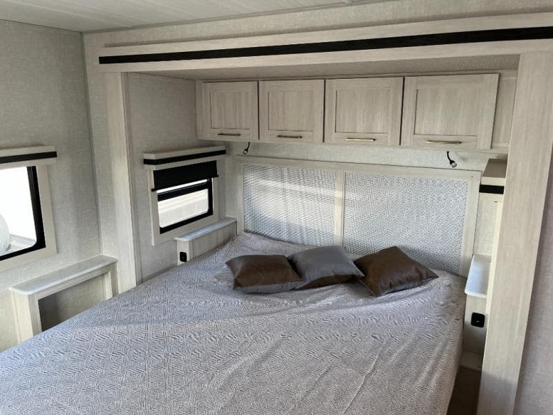 2025 Surveyor 2025 Surveyor SURVEYOR GRAND - thumbnail 34