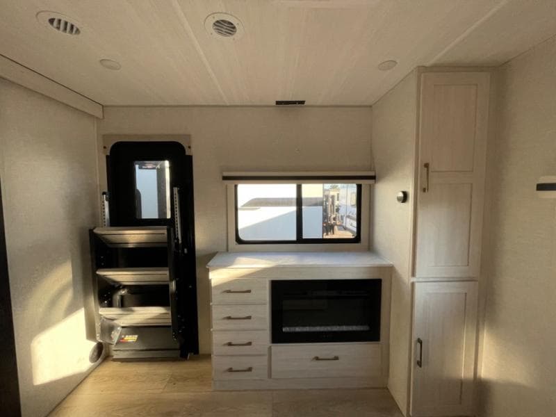 2025 Forest River 2025 Forest River Grand Surveyor - thumbnail 15