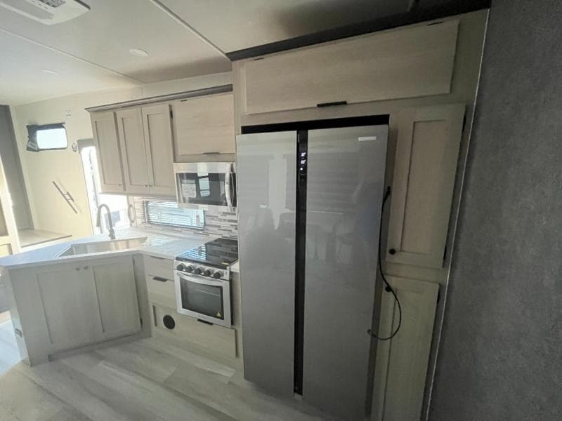 2025 Forest River 2025 Forest River Cardinal - thumbnail 17